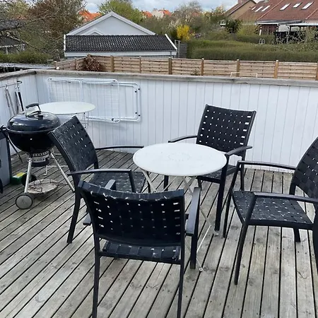 Apartment Stor Lys Med Terrasse Og Altan Helsingor