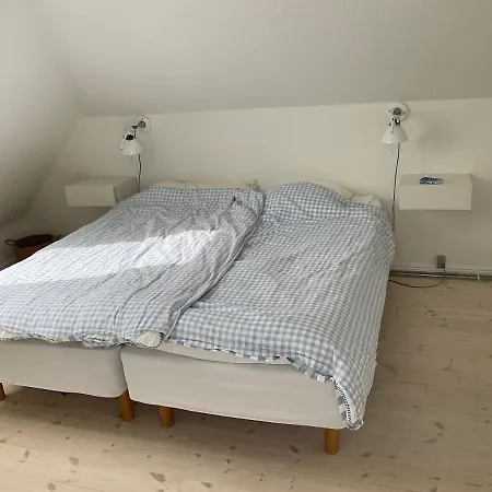Stor Lys Med Terrasse Og Altan * Helsingor