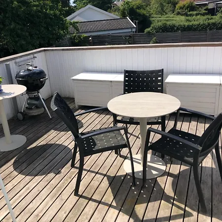 Stor Lys Med Terrasse Og Altan 아파트 헬싱괴르